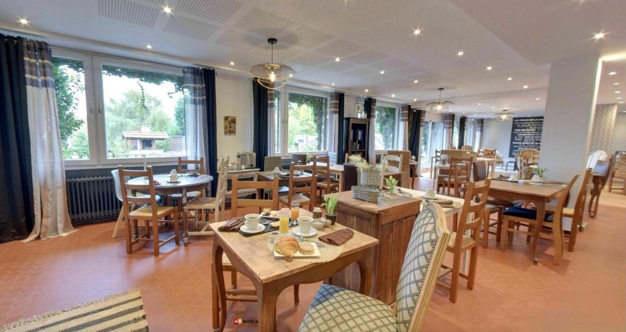 Logis Hotel Maison Carree Restaurant O Carre Dart Méréville Εξωτερικό φωτογραφία