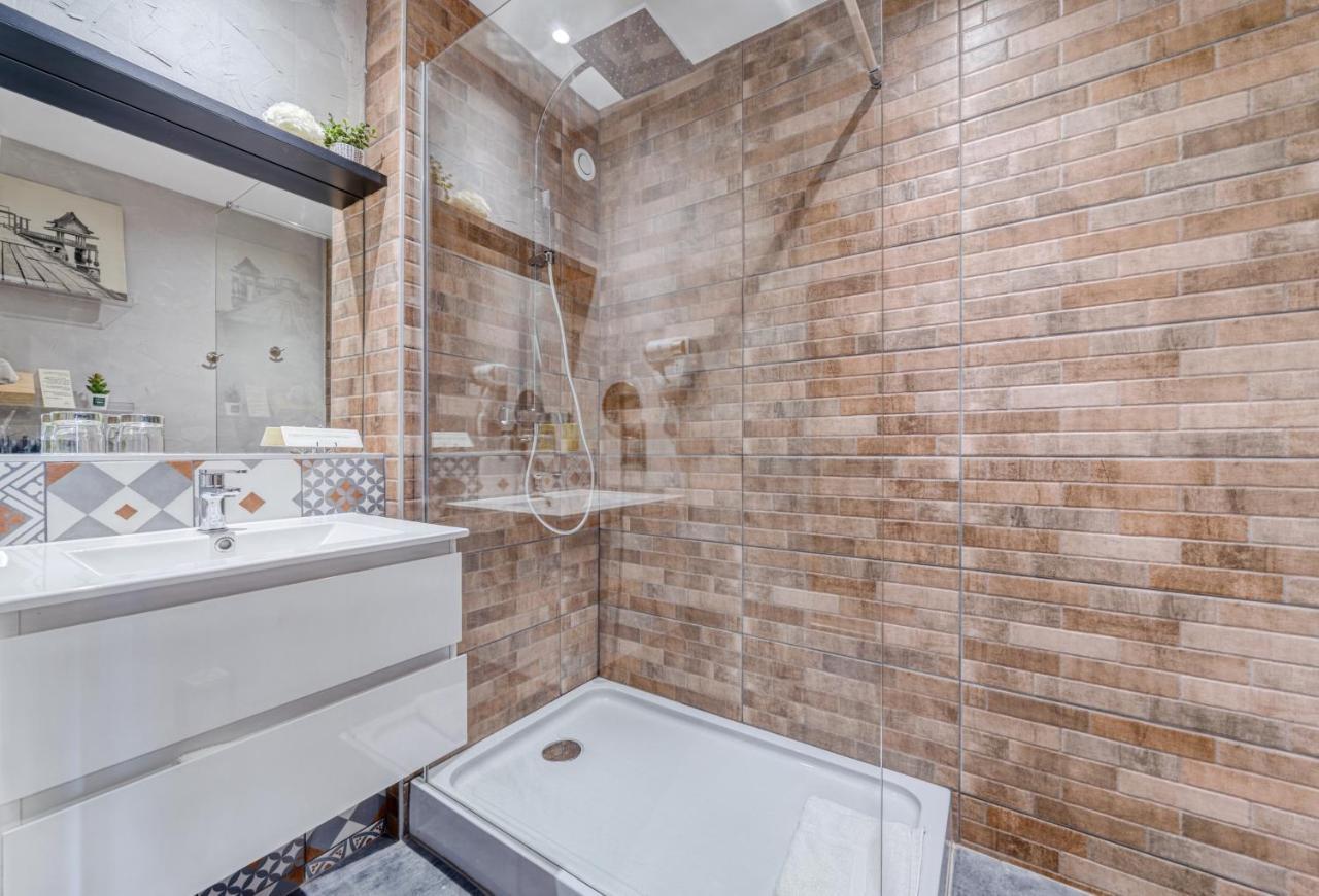 Logis Hotel Maison Carree Restaurant O Carre Dart Méréville Εξωτερικό φωτογραφία