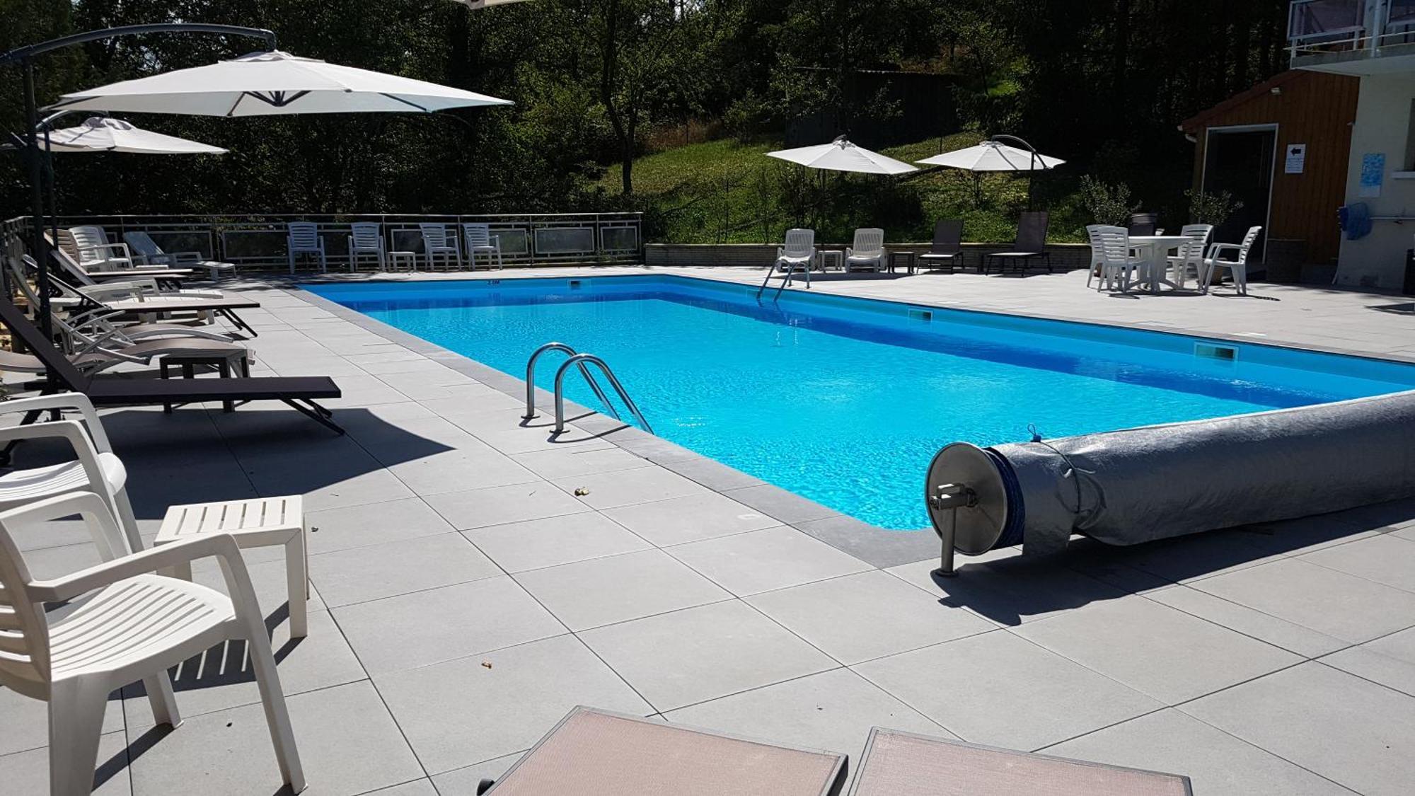 Logis Hotel Maison Carree Restaurant O Carre Dart Méréville Εξωτερικό φωτογραφία
