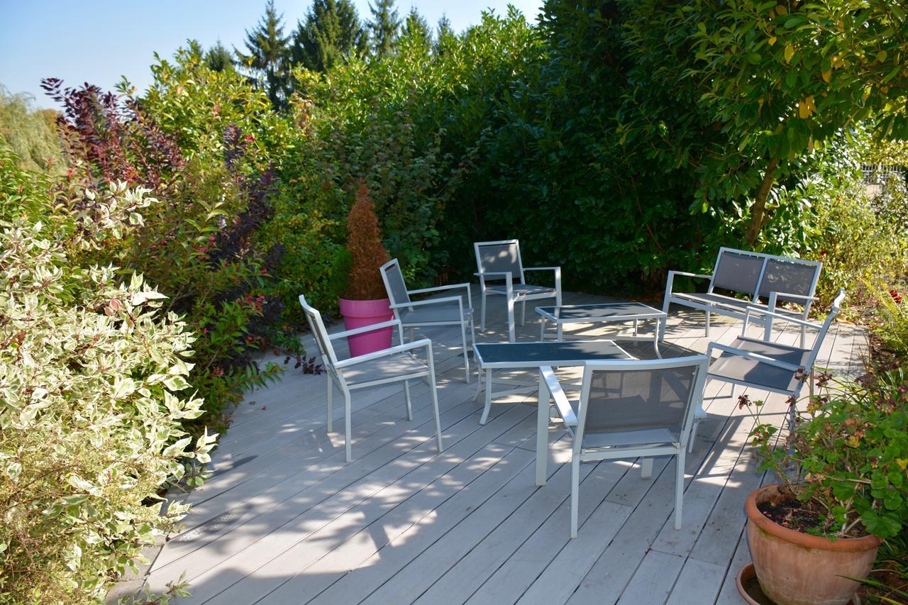 Logis Hotel Maison Carree Restaurant O Carre Dart Méréville Εξωτερικό φωτογραφία
