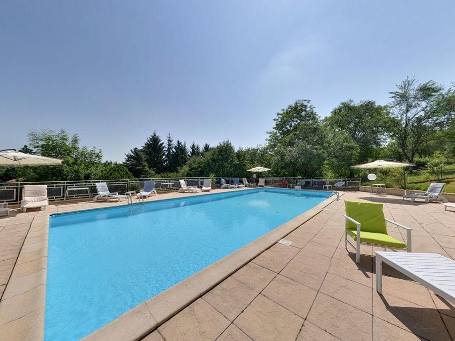 Logis Hotel Maison Carree Restaurant O Carre Dart Méréville Εξωτερικό φωτογραφία