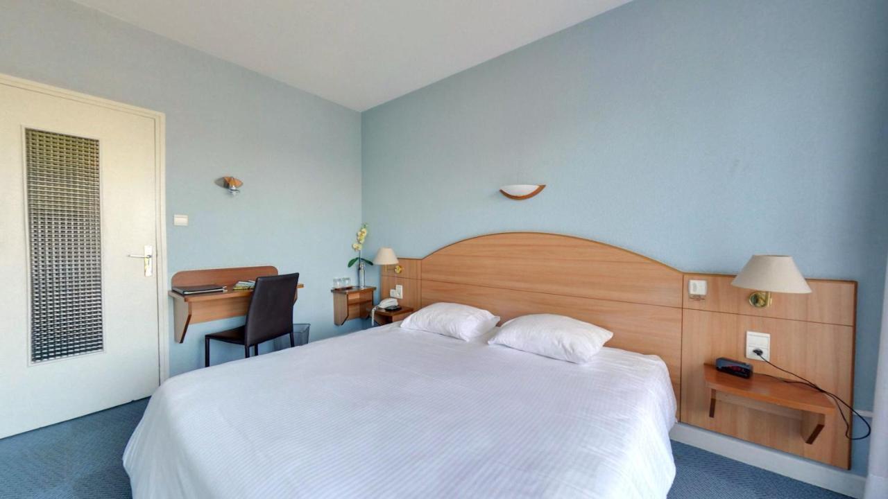 Logis Hotel Maison Carree Restaurant O Carre Dart Méréville Εξωτερικό φωτογραφία