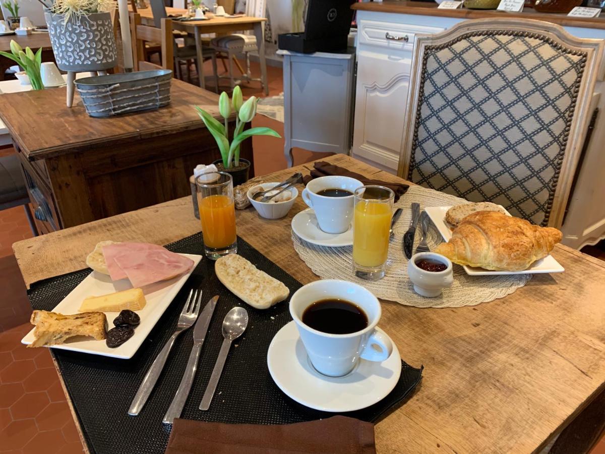 Logis Hotel Maison Carree Restaurant O Carre Dart Méréville Εξωτερικό φωτογραφία